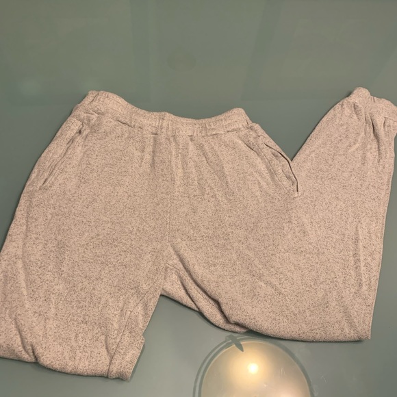 Brandy Melville Pants - Brandy Melville Sweatpants